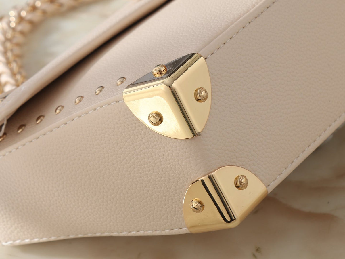 Louis Vuitton Trunkie East West Cream Shoulder Bag — detail