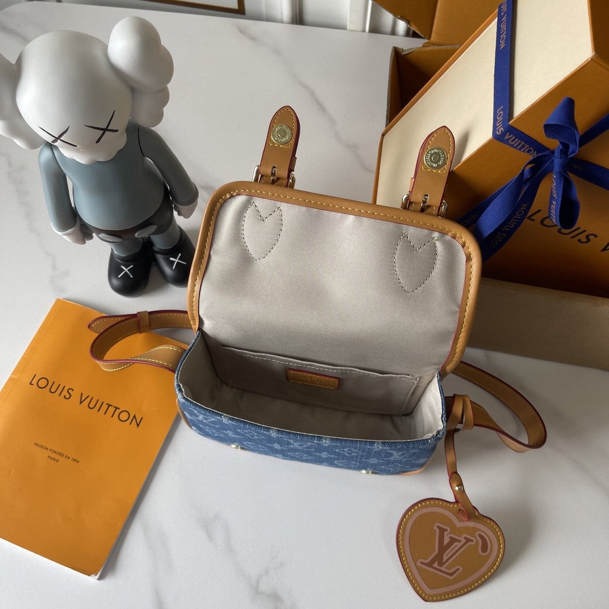 Louis Vuitton Satchel Mini Monogram Crossbody Bag — detail
