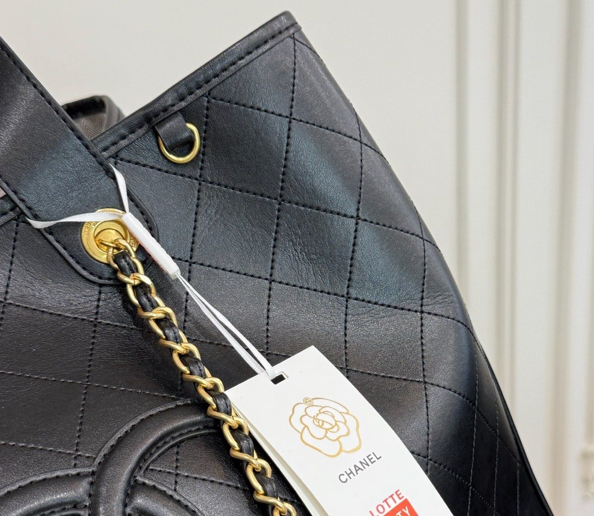 Chanel Diamond-Quilted Chain Tote — detail