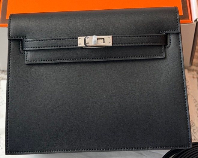 Hermès Kelly Danse Convertible Shoulder Bag — front