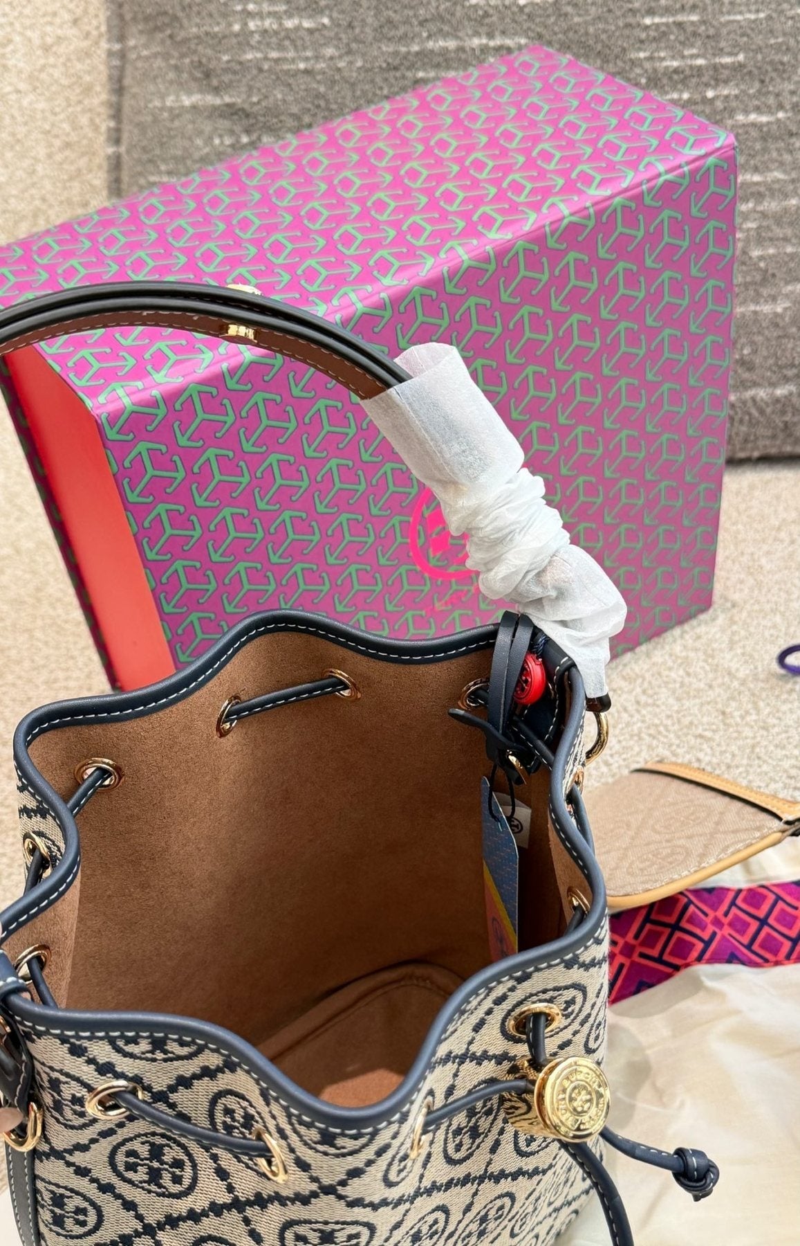 Tory Burch T Monogram Scalloped Bucket Bag — detail