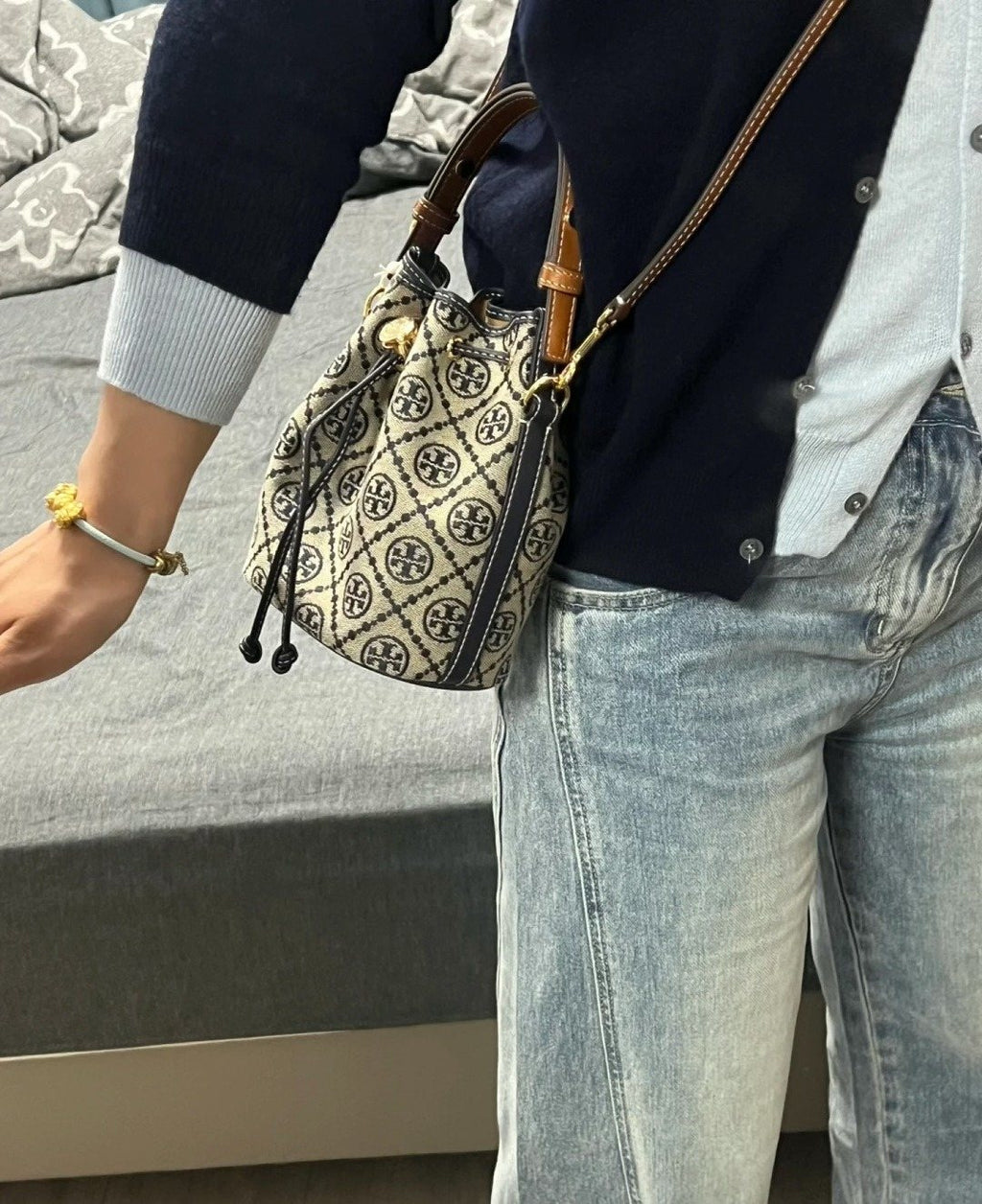 Tory Burch T Monogram Scalloped Bucket Bag — model