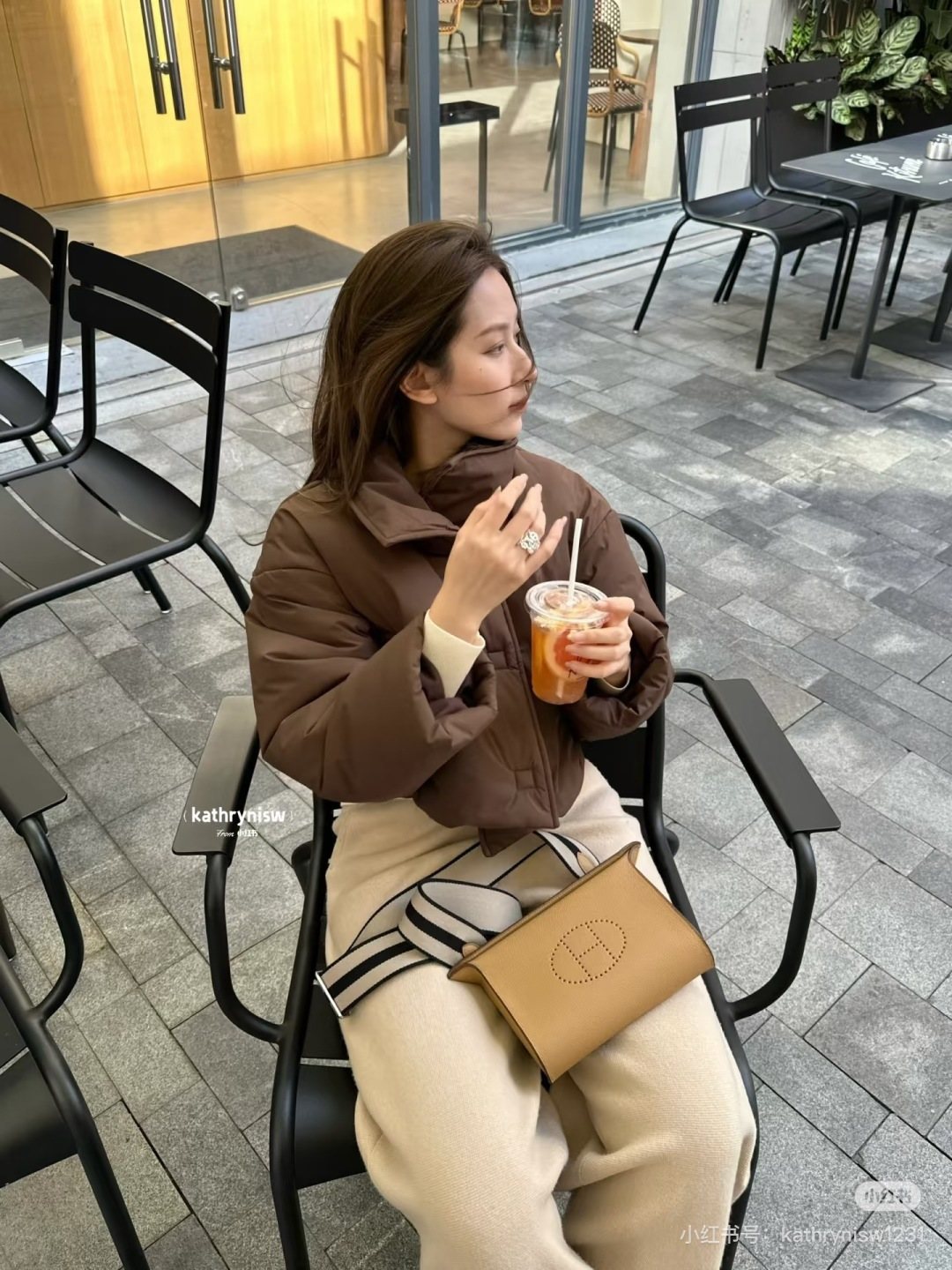 Hermès Videpoche Perforated H Crossbody Bag — model