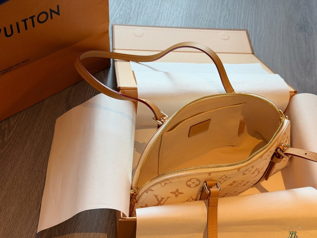 Louis Vuitton Squire East West Monogram Shoulder Bag — detail
