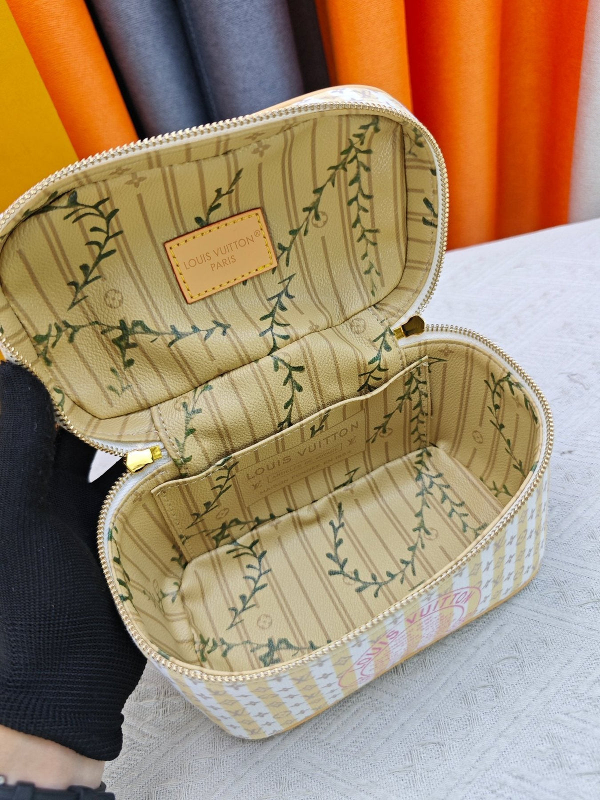 Louis Vuitton Nice Louis Vuitton Stamp Striped Vanity Case — detail