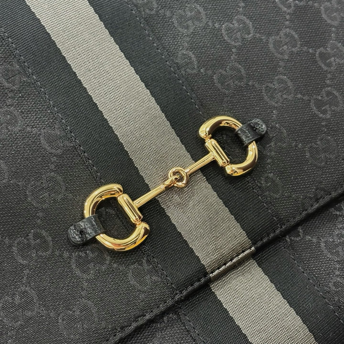 Gucci Horsebit Flap Top-Handle Shoulder Bag — detail