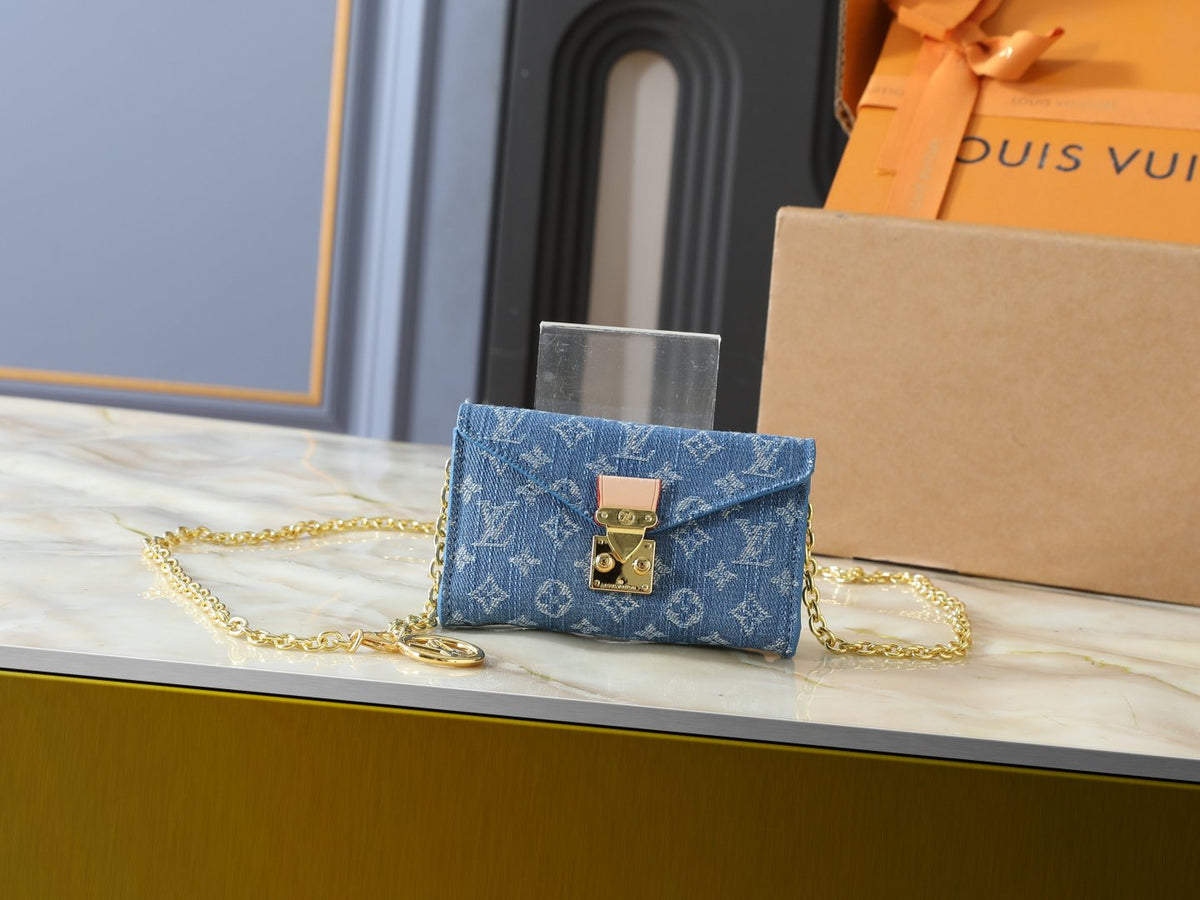 Louis Vuitton Pouch Metis Monogram Chain-Strap Pouch — front