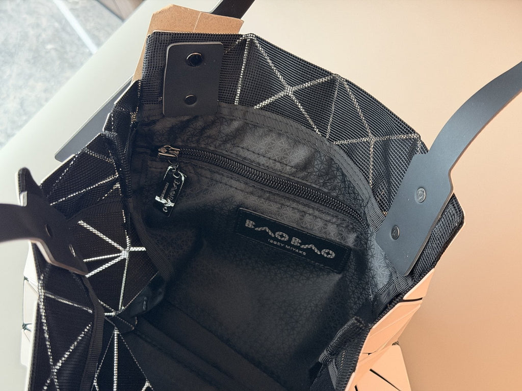 BAO BAO Carat Triangular-Panel Tote — detail